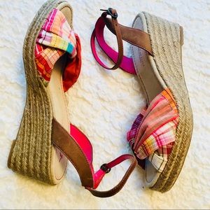 American Eagle Outfitters Sz 9 Sandals Plaid Wedge